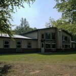 4 Season Lakeside Lodge