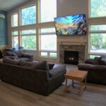 Lakeside Lodge Main Room, Fireplace, A/V